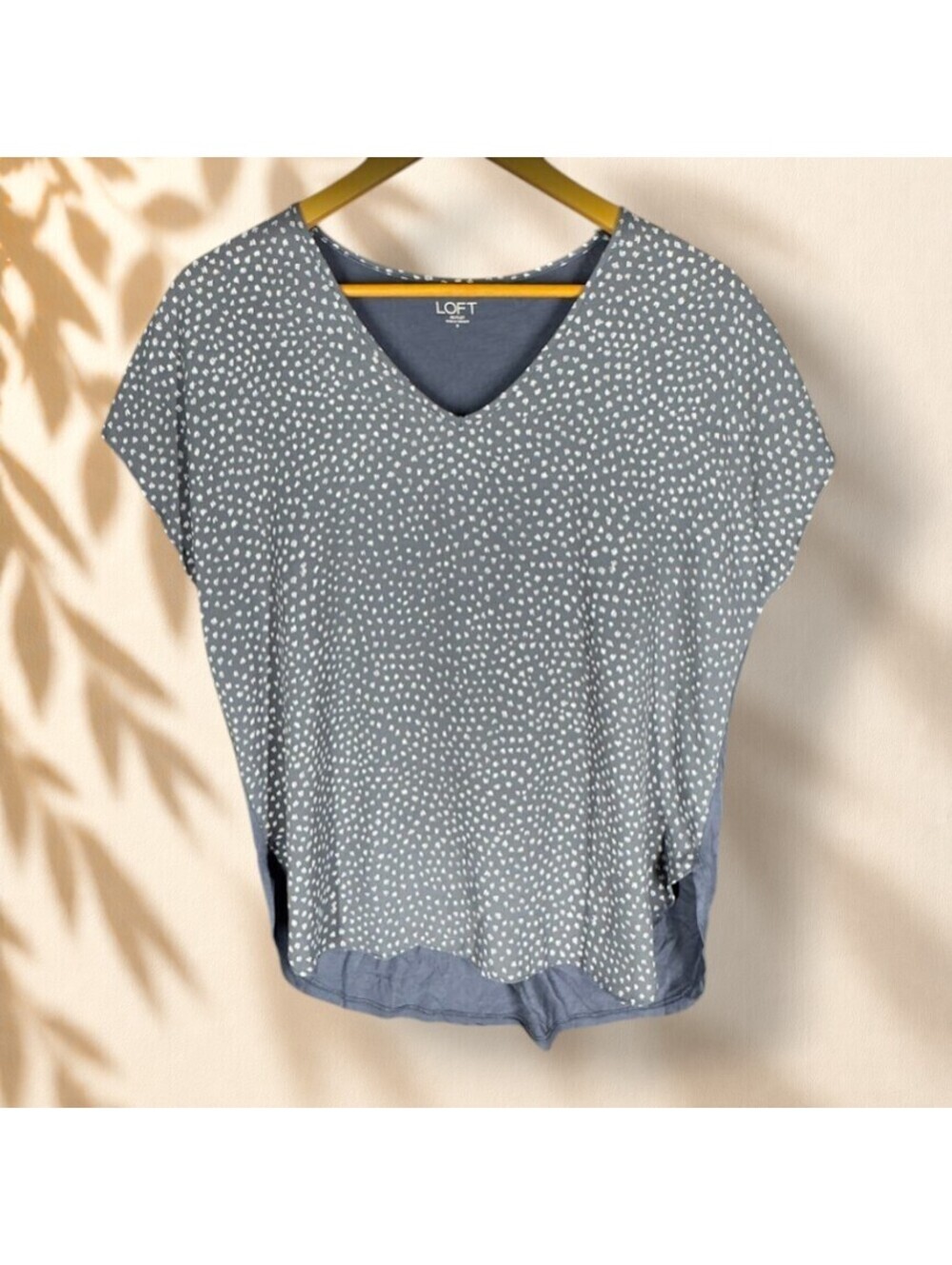 Loft T-Shirt Women S Small Gray Geometric V-Neck Short Sleeve Rayon Casual